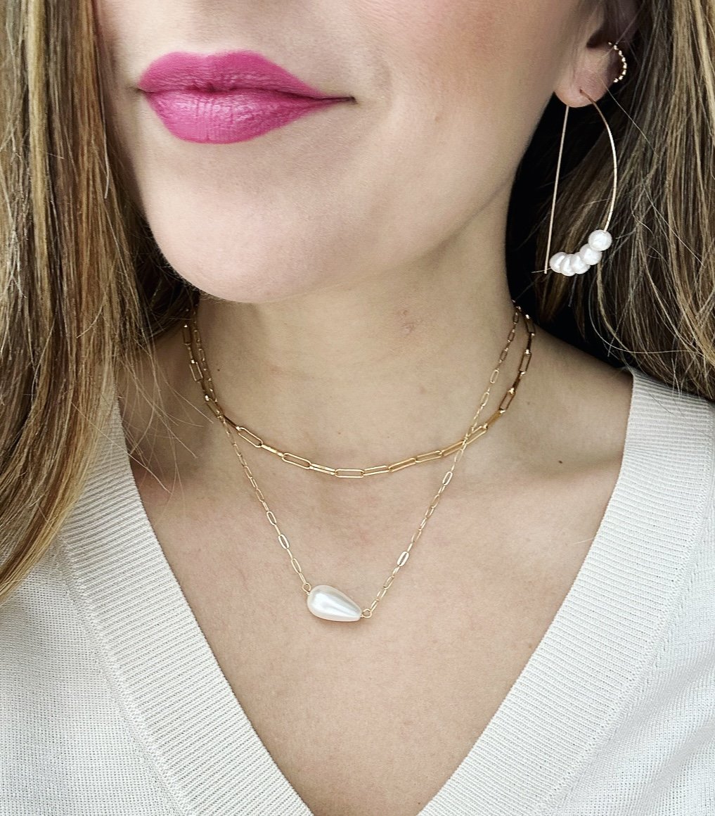 Rach B Freshwater pearl horizontal pendant necklace