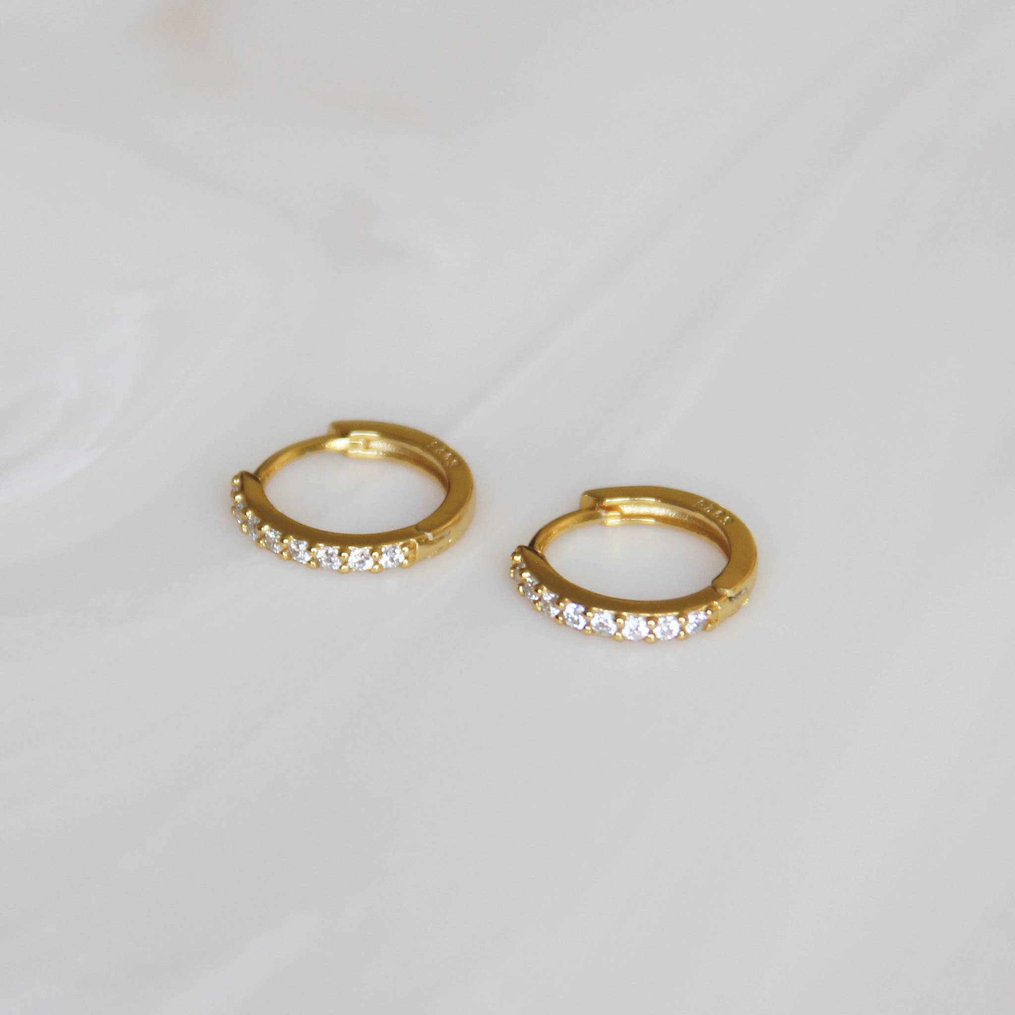 Everly Hoops: Gold