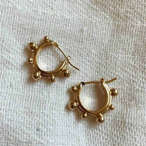 Ulla Hoops