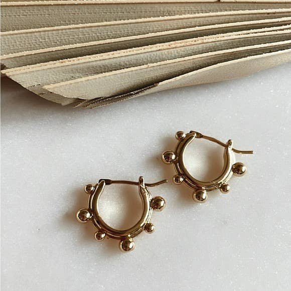 Ulla Hoops